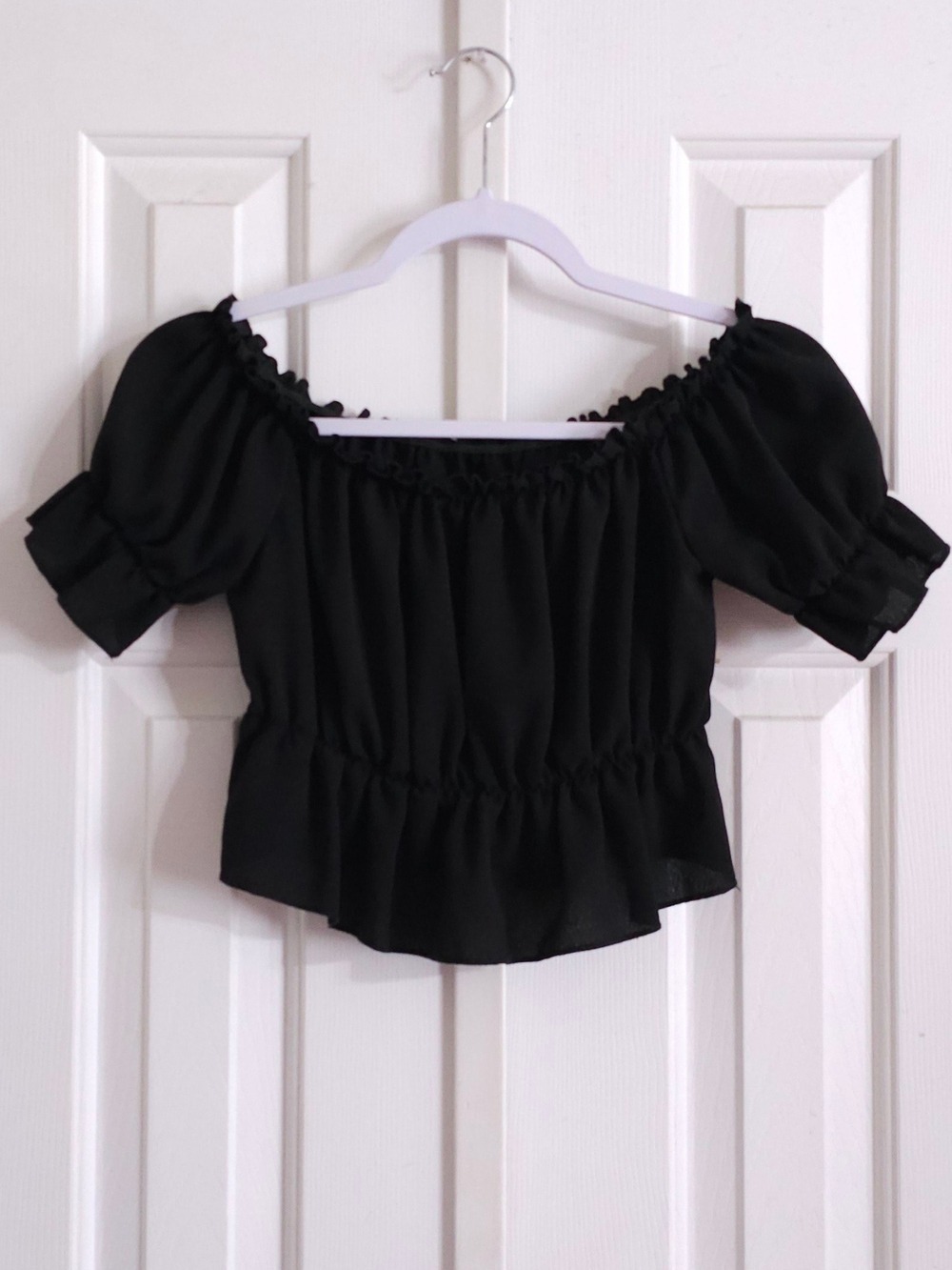 SHEIN Black Off-Shoulder Puff Sleeve Crop Top